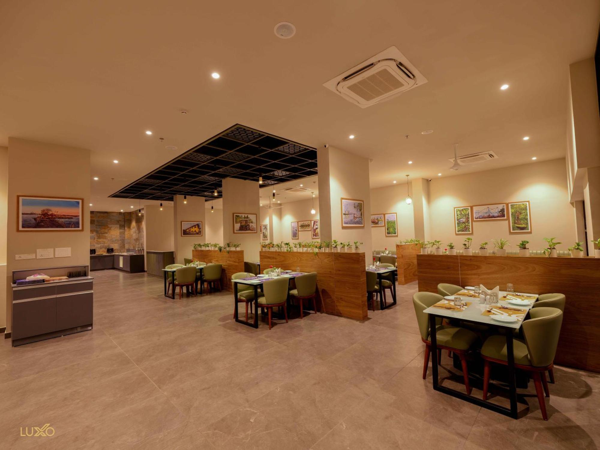 Luxo Kochi Hotell Exteriör bild