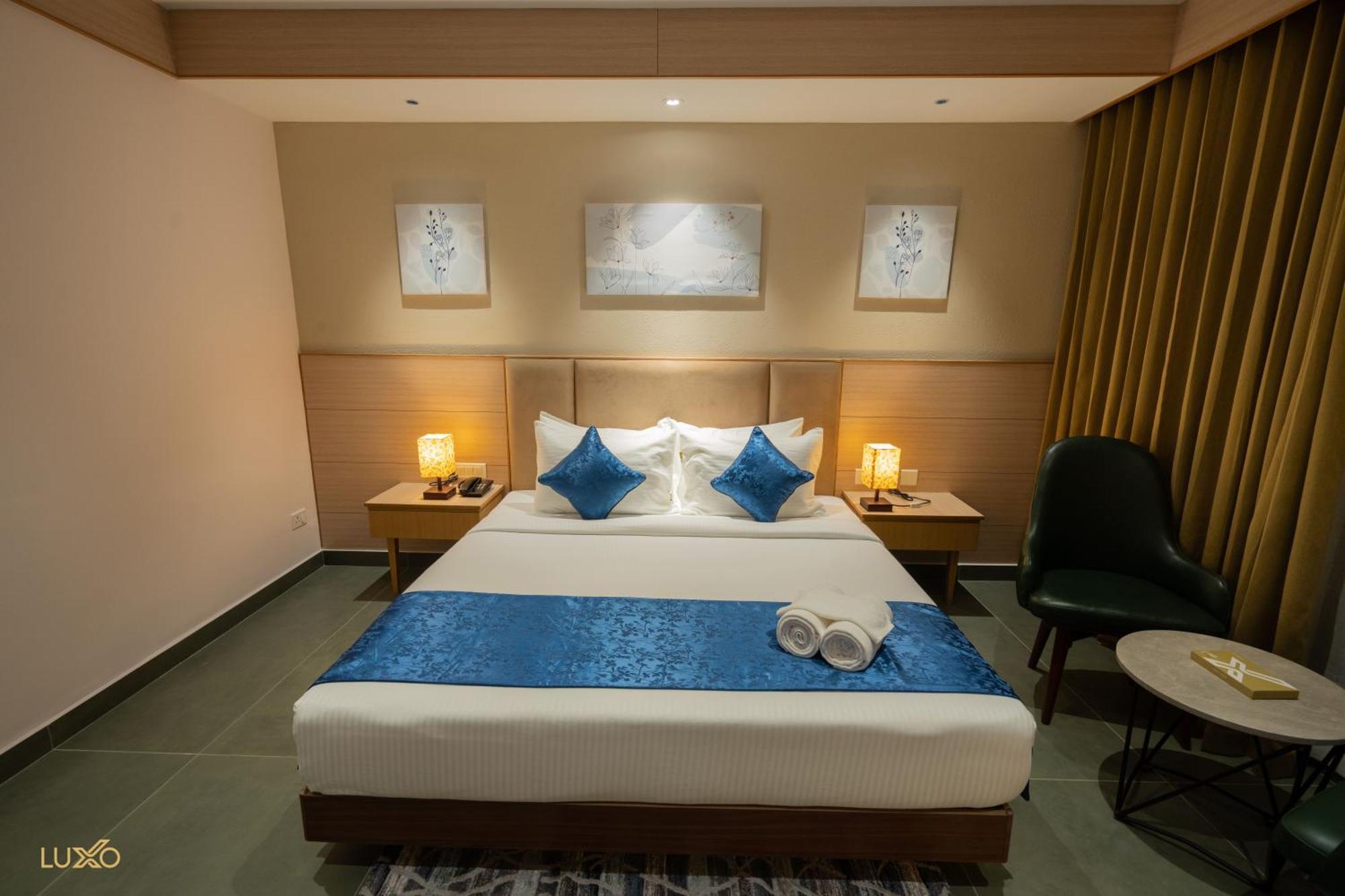 Luxo Kochi Hotell Exteriör bild