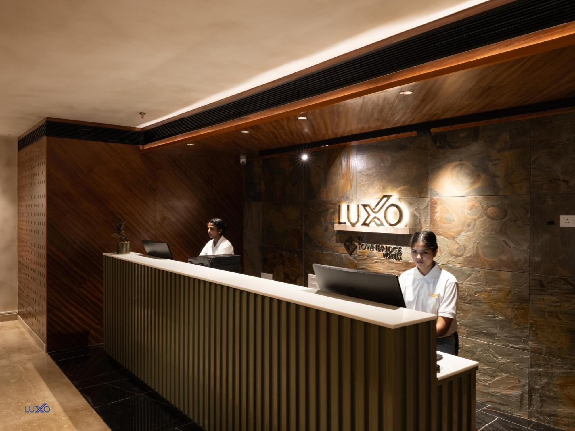 Luxo Kochi Hotell Exteriör bild