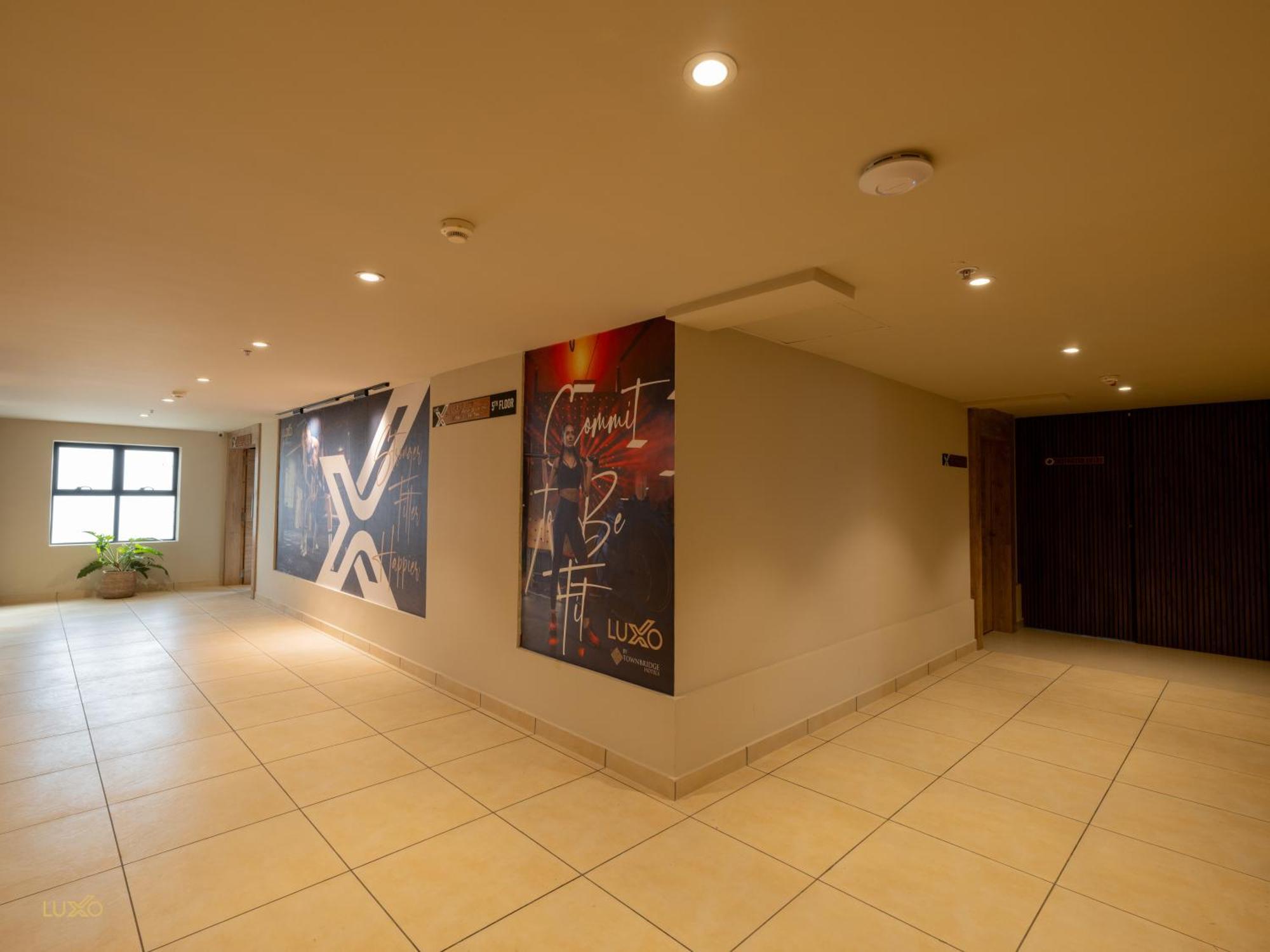 Luxo Kochi Hotell Exteriör bild